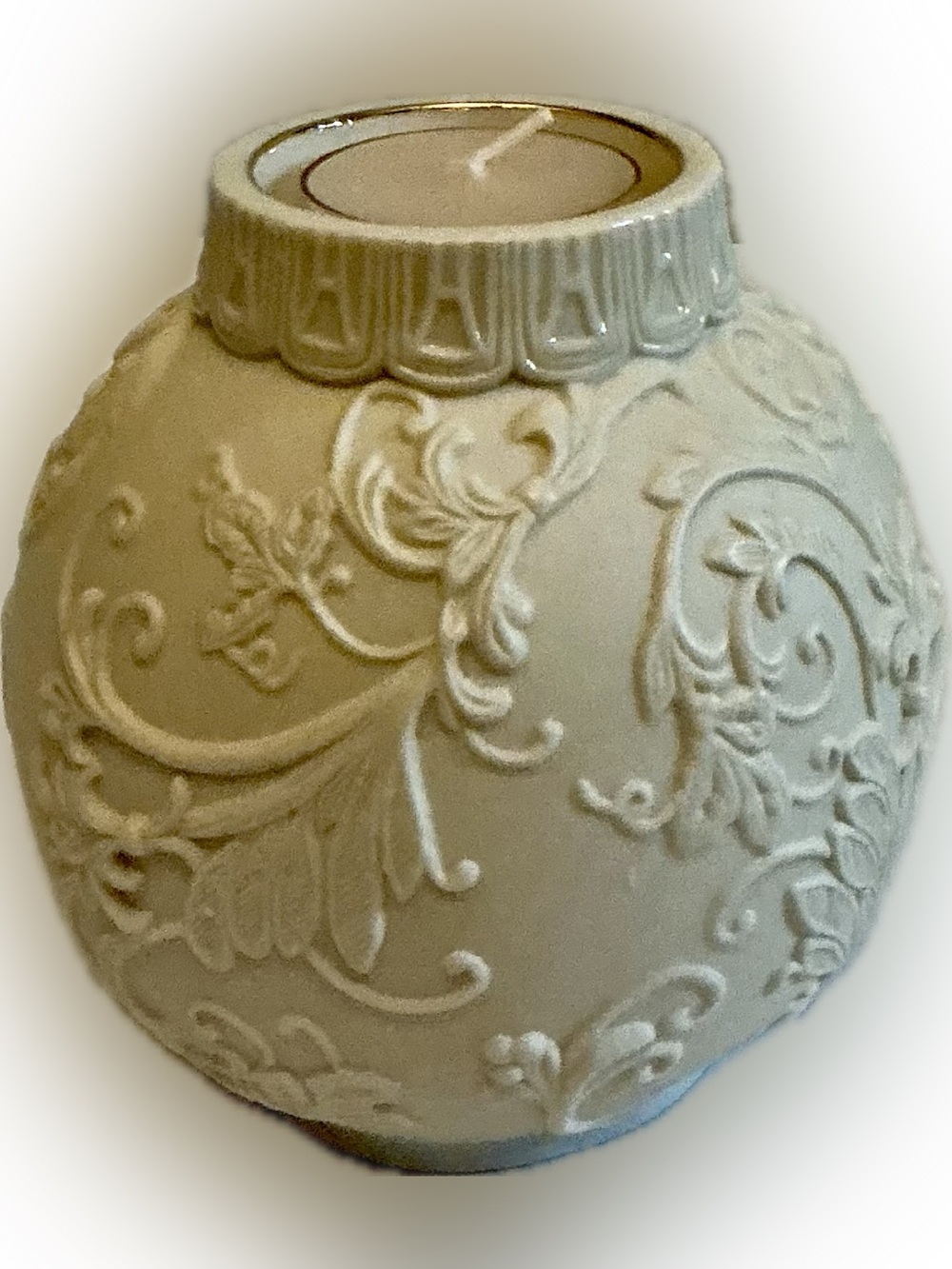 NEW IN BOX Lenox Ivory Ornamental Glow Holly Scrollwork Votive Candle Holder